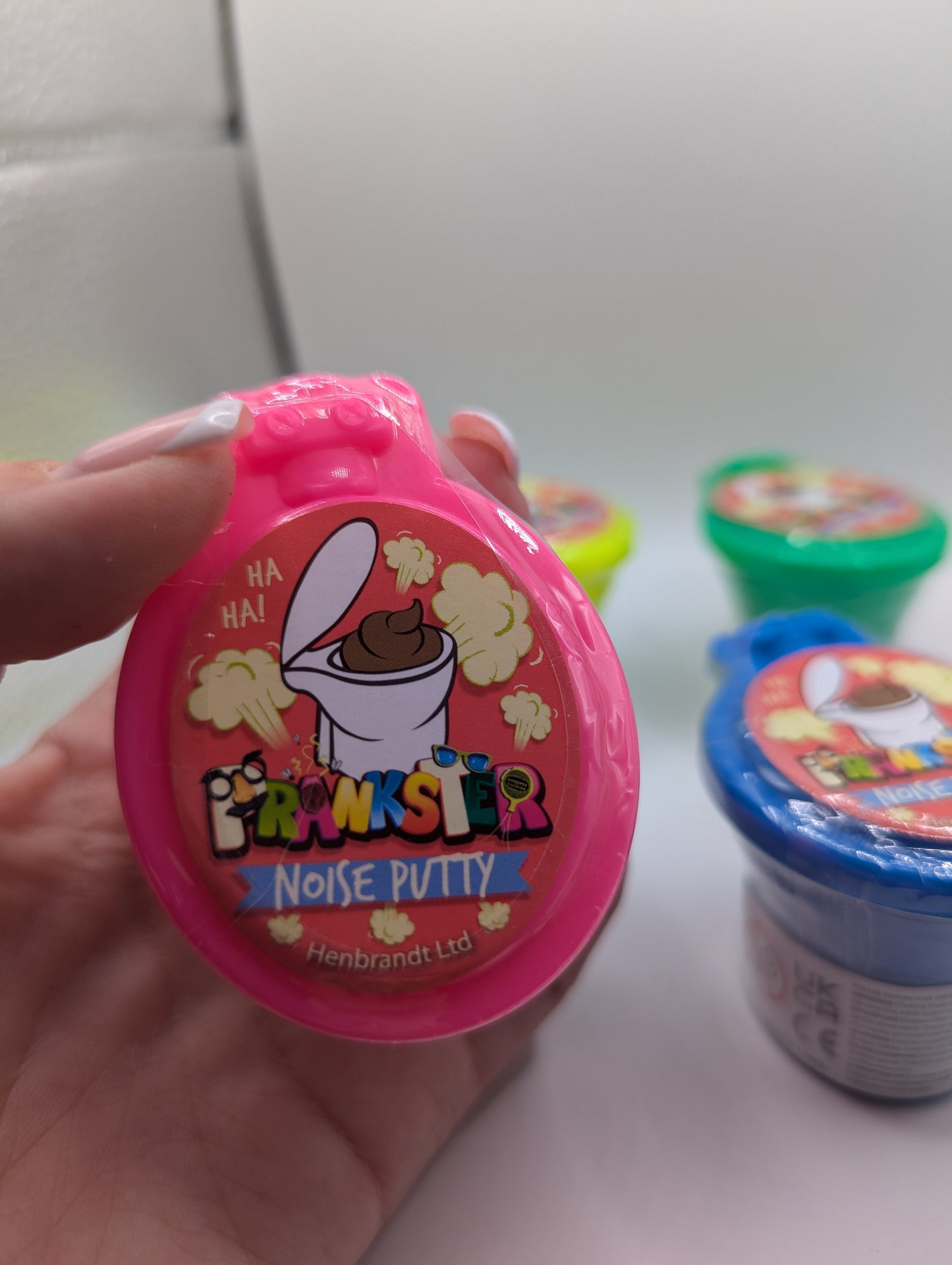 Noisy toilet putty